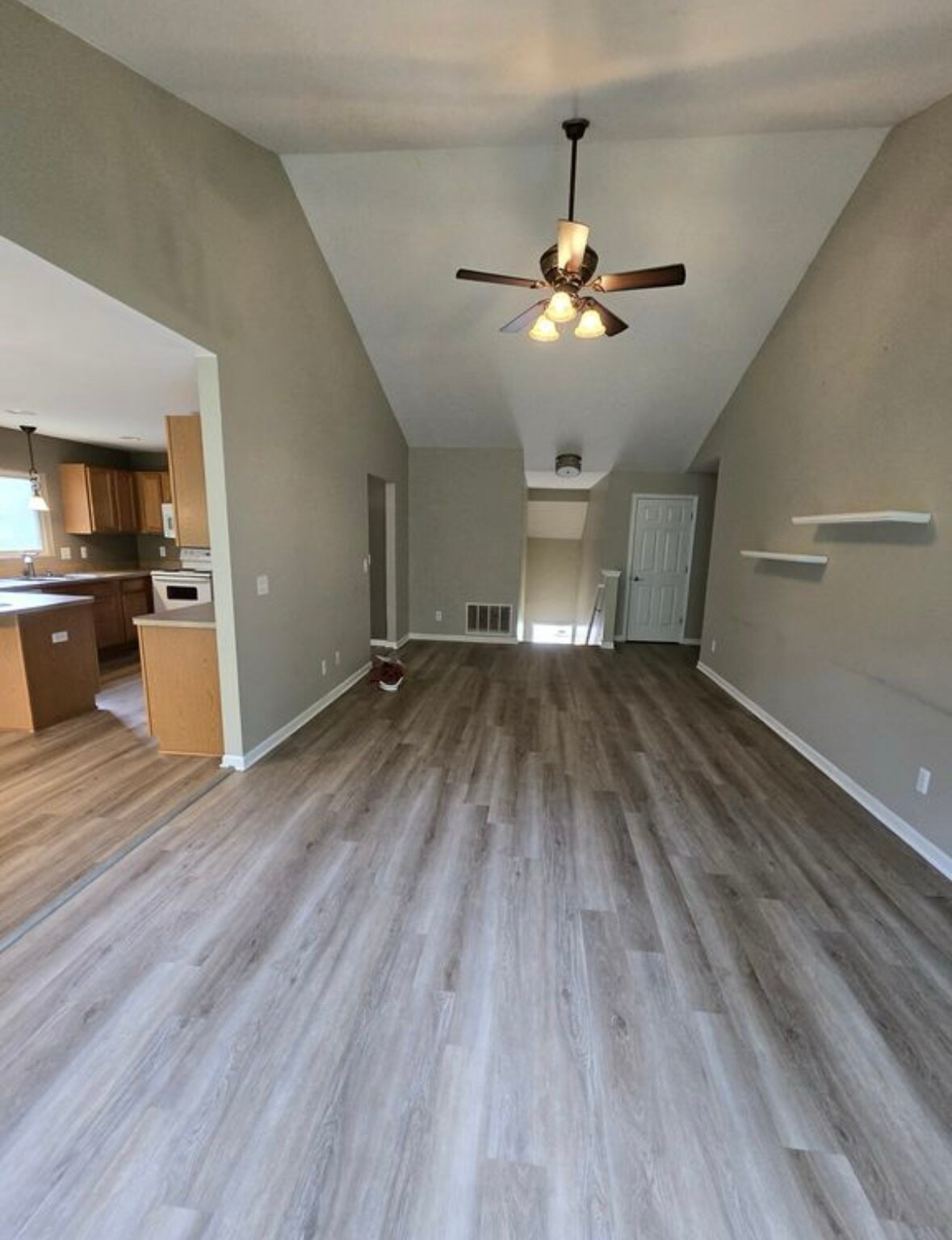 Building Photo - 14262 Shadywood Dr