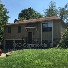 Building Photo - 4508 NW Valley View Rd
