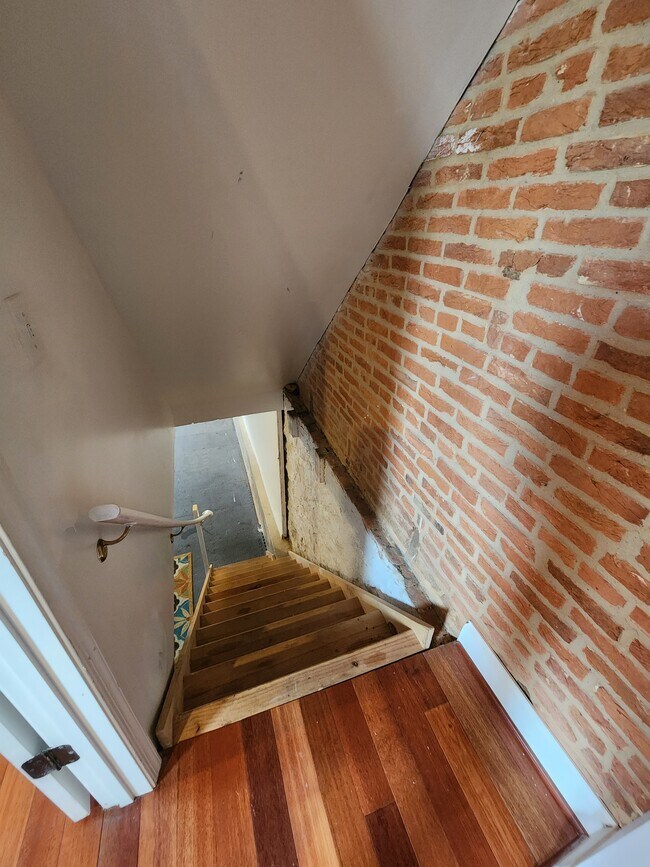 Building Photo - 764 E Fort Ave
