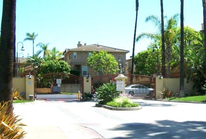 Building Photo - 317 W Summerfield Cir