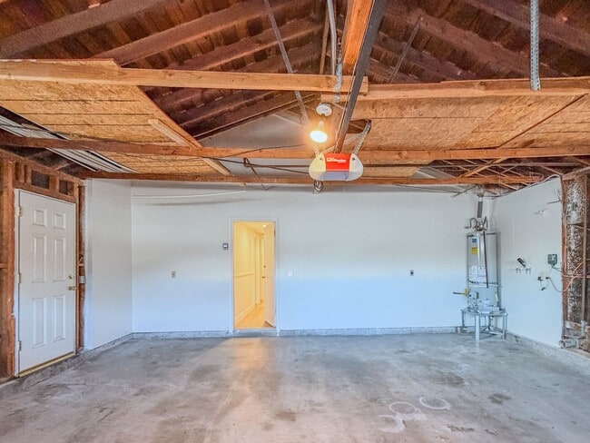 Building Photo - 5142 Sandpiper Way