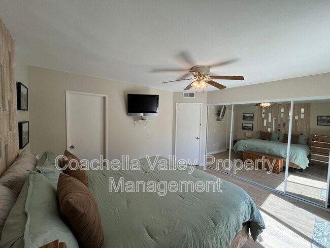 Building Photo - 643 N Vía Acapulco