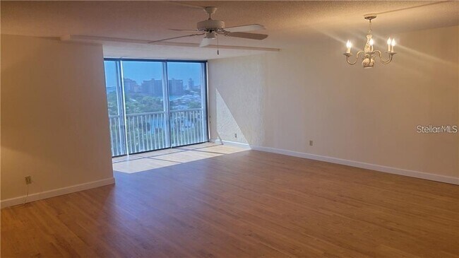 Building Photo - 435 S Gulfstream Ave
