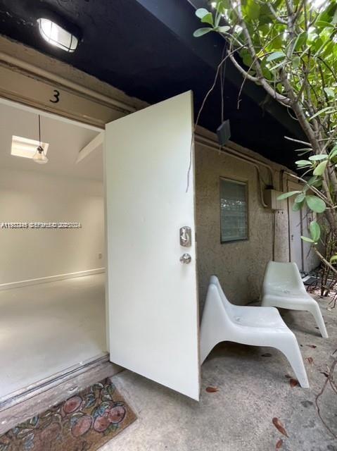 Building Photo - 118 NW 24th St