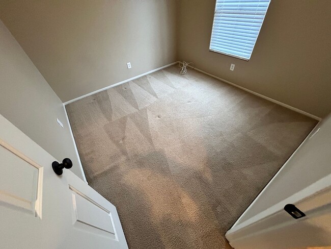 Building Photo - Charming 3 Bed/3Bath/1Car 2-Story Home nestled in this comfortable northwest community in Walnut ...