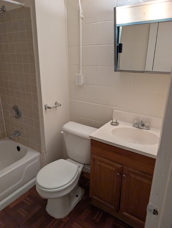 Building Photo - 6930 Silverton Ave