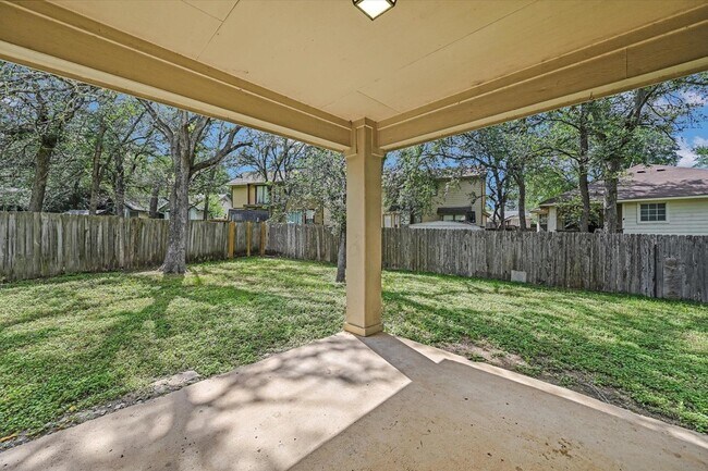 Building Photo - 108 N Mockingbird Cir