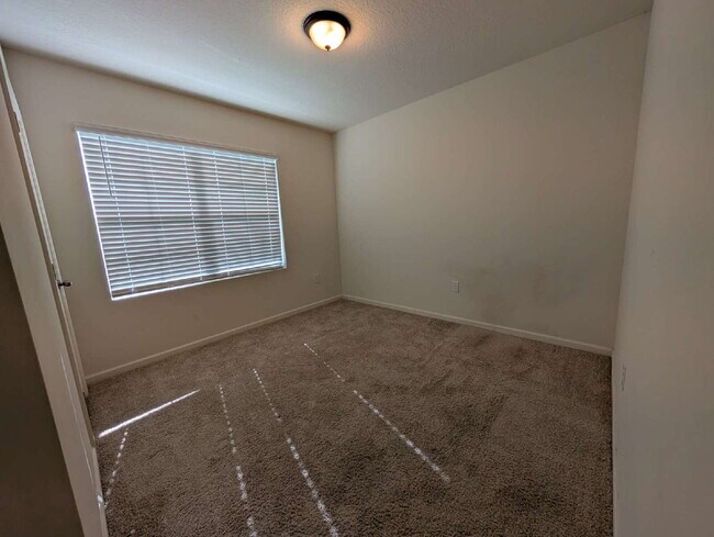 Building Photo - Modern 4-Bedroom Home with Large Backyard in Quiet SW Palm Bay – Available Mid-June