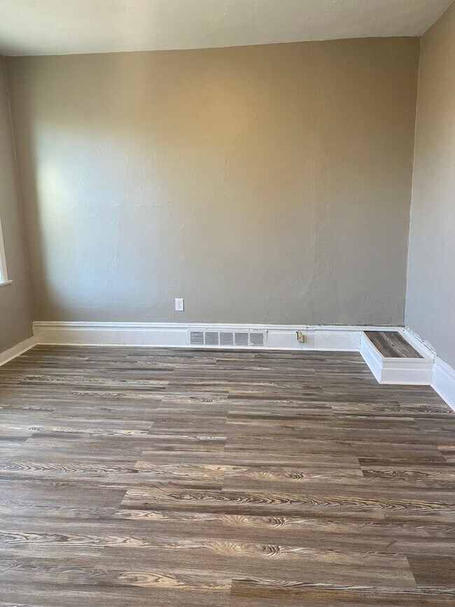 Building Photo - Gorgeous 1 and 2 bedroom apartments for rent in Pittsburgh