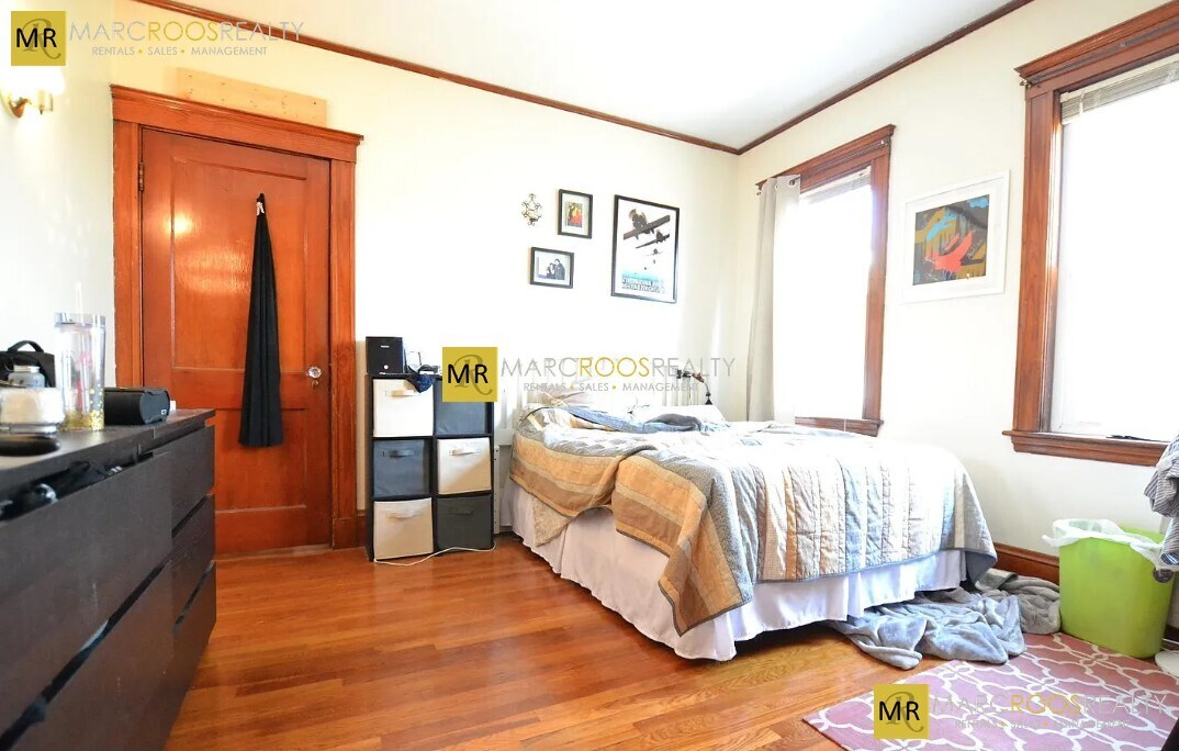 Building Photo - 8 Oliva Rd