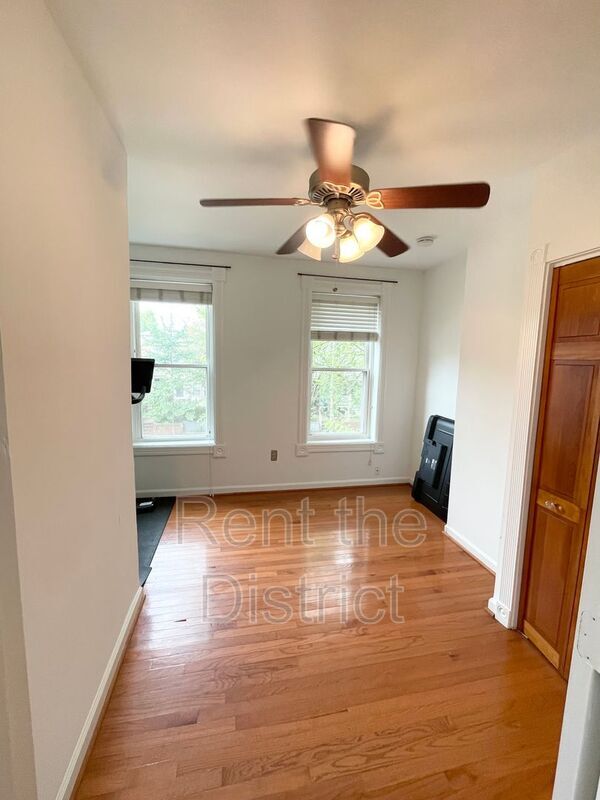 Building Photo - 1525 Constitution Ave NE