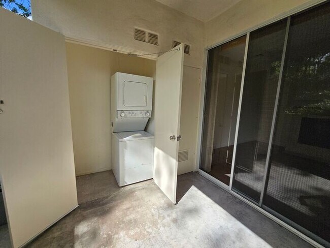 Building Photo - Private Ground-Level Condo in the Heart of Carmel Valley