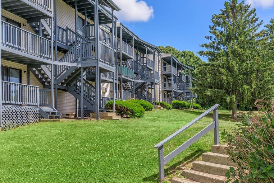 Nutmeg Woods 84 Hawthorne Dr N New London CT 06320 Apartment Finder