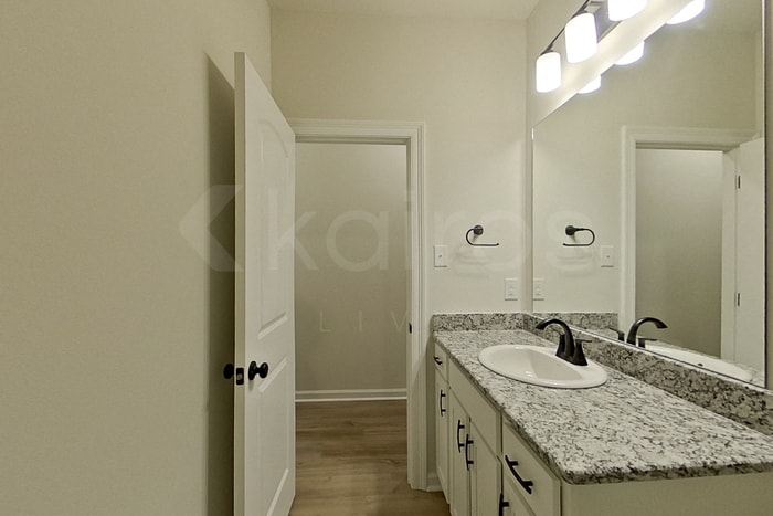 Building Photo - 313 Peppercorn Wy