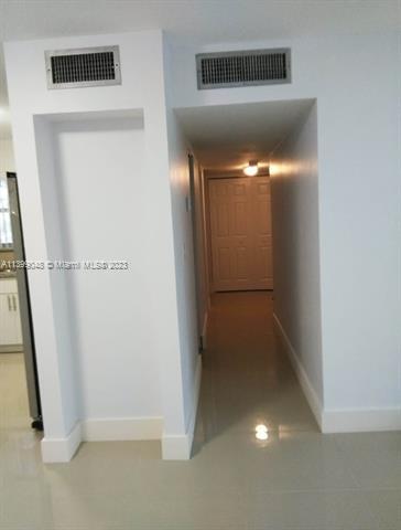 Building Photo - 110 Fontainebleau Blvd