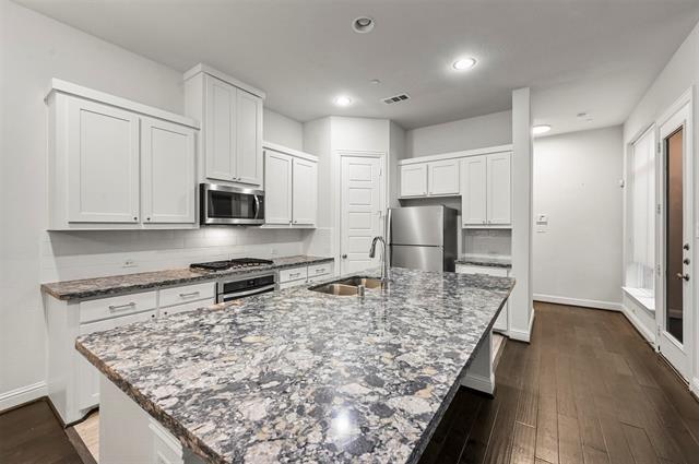 Building Photo - 4925 McKinney Hollow Dr