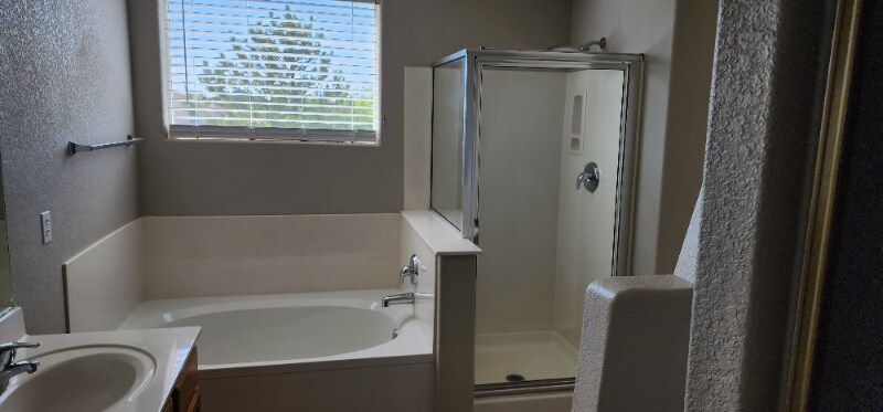 Building Photo - 6432 Los Pueblos Pl NW