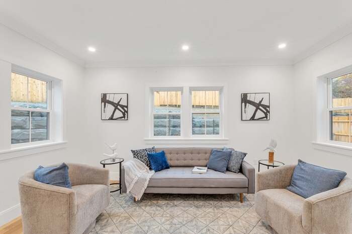 Building Photo - 417 Poplar St