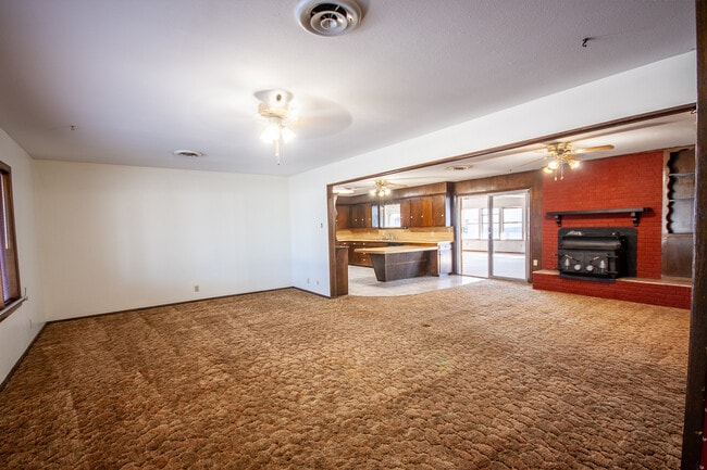 Building Photo - 1321 Piedmont Dr