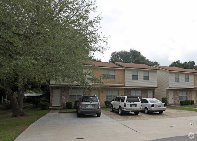 Building Photo - 8238 Lawton St