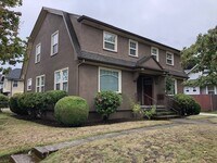 Building Photo - RZ937* - A
