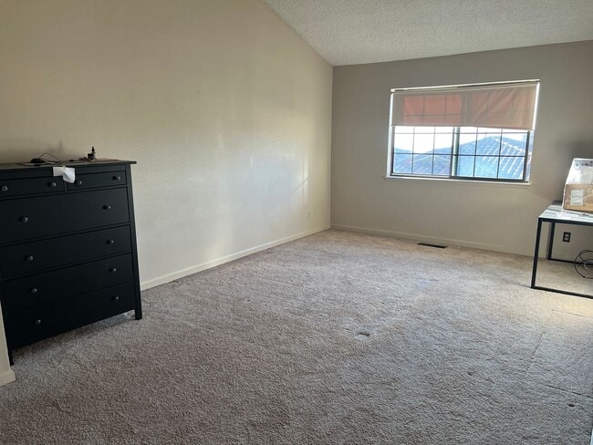 Building Photo - STYLISH HAYWARD HILLS CONDO WITH TWO PRIMARY SUITES AND BAY VIEWS!!!