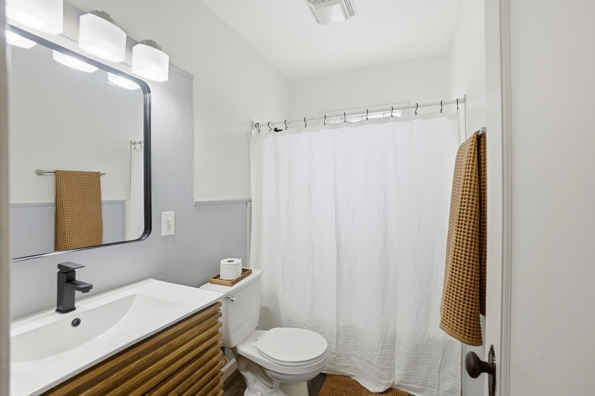 Building Photo - 1120 Piedmont Rd