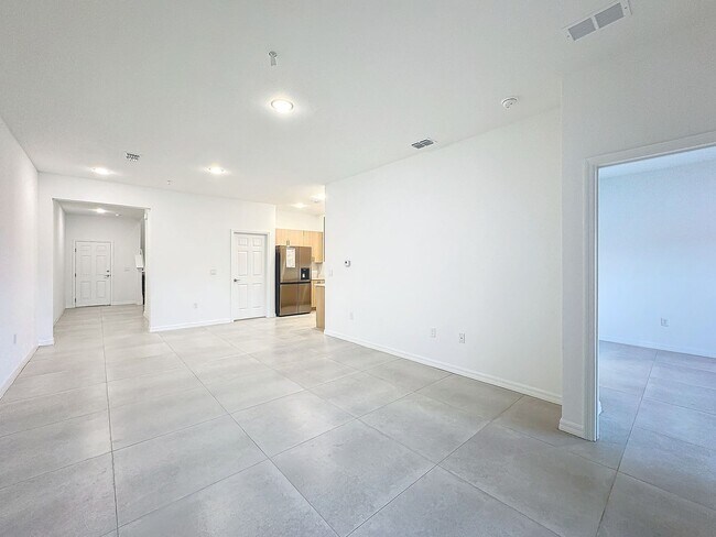 Building Photo - Townhouse For Lease in Saint Cloud