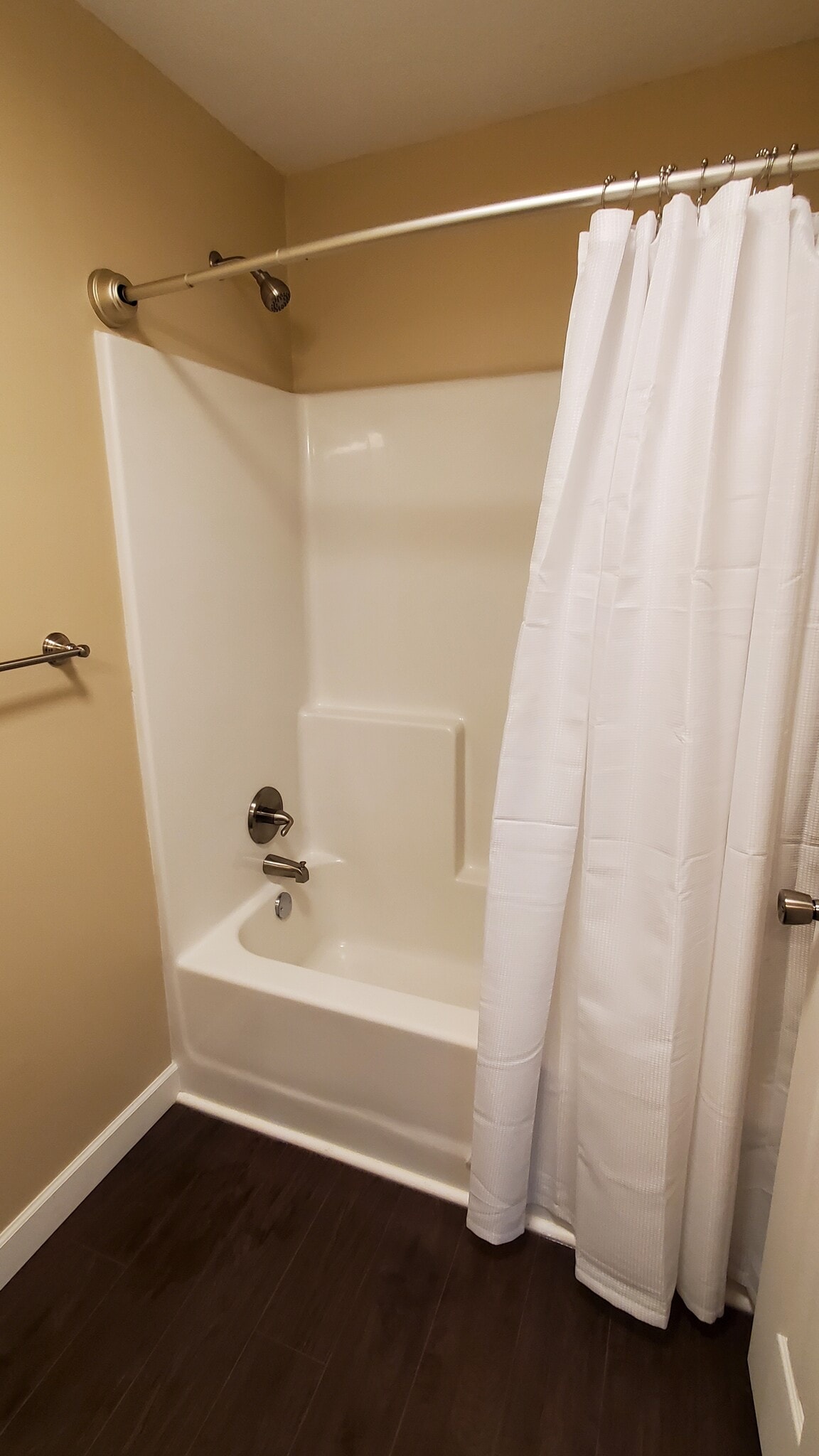 Hallway Bathroom - 149 Davis Ln