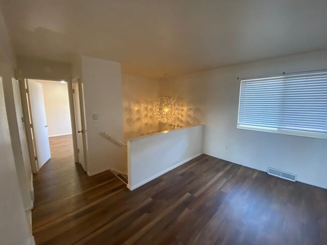 Building Photo - Nice 3 Bedroom Home in South Aurora