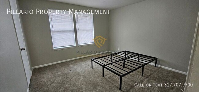 Building Photo - 933 N Dearborn-933