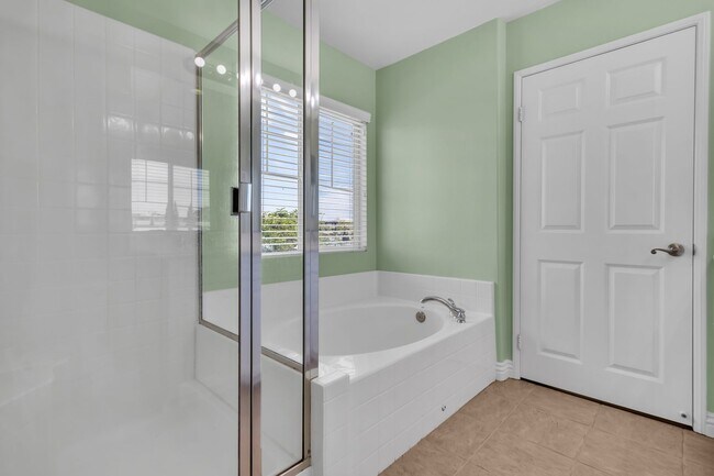 Building Photo - 26090 Stonehaven Dr