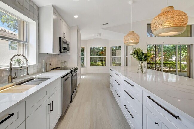 Building Photo - 11287 Vivero Ave
