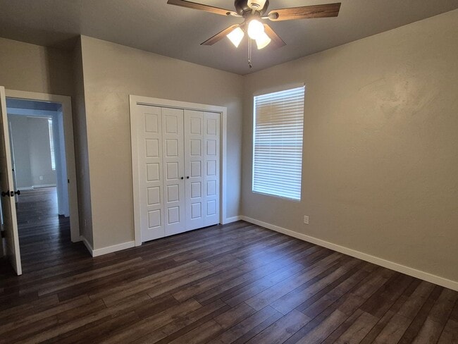 Building Photo - 1245 La Sienna