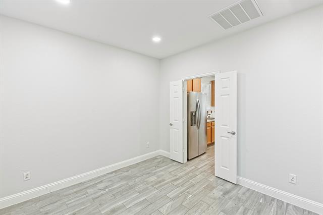 Building Photo - 9900 Presthope Dr