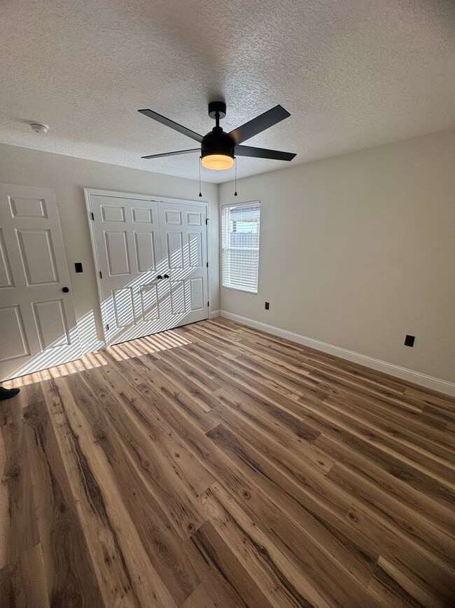Building Photo - 108 Chisum Dr