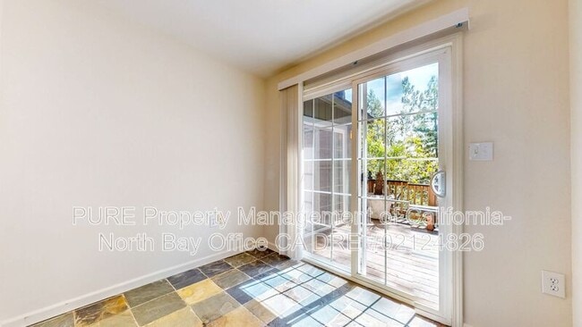 Building Photo - 17475 Summit Ave