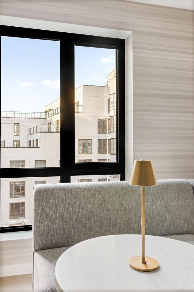 Building Photo - The Bay