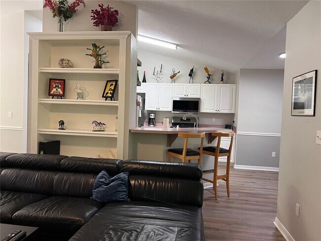 Building Photo - 6841 SW 80th Dr