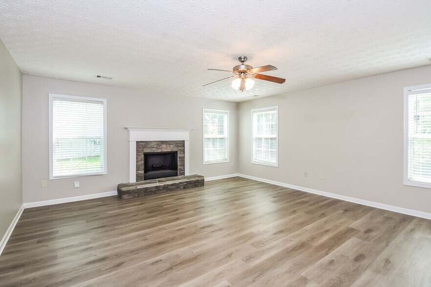 Building Photo - 3854 Sagebrush Ln