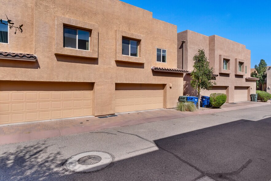 Building Photo - 4154 N Thurston Ln