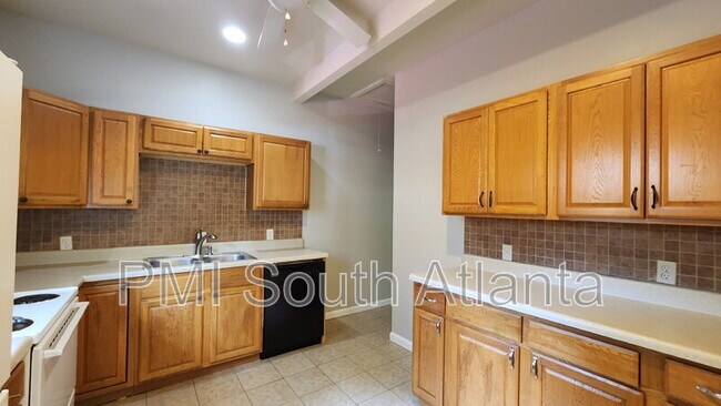 Building Photo - 1366 Clermont Ave