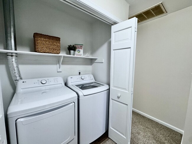 Building Photo - READY NOW!! Completely Updated 3-Bedroom Townhome in Kempsville Lake! Fenced Backyard - Pet Frien...