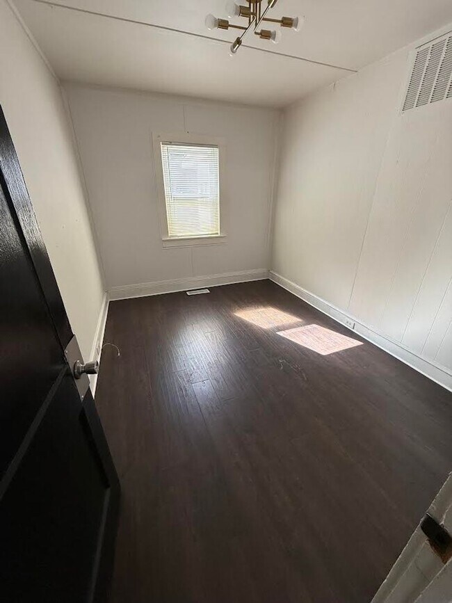 Building Photo - 136 Bridge Valley Rd