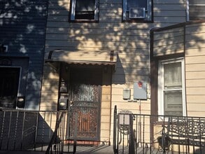 Building Photo - 2726 Holland Ave