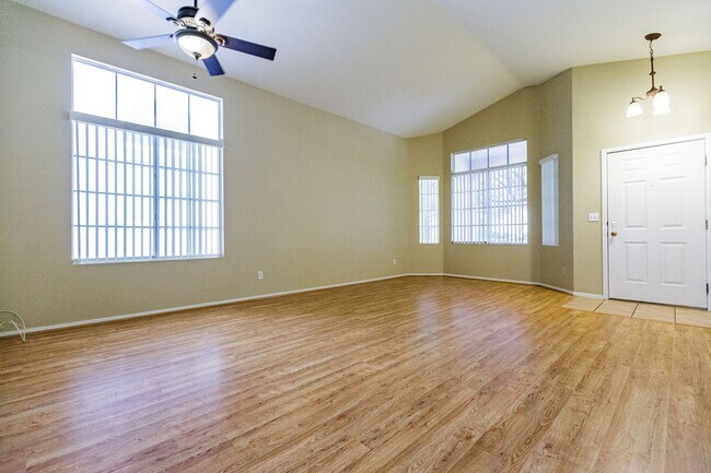Building Photo - 1 Story home located in Silverado Ranch