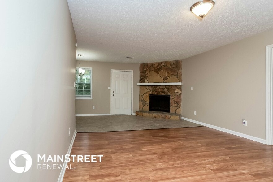 Building Photo - 5845 Bearing Way