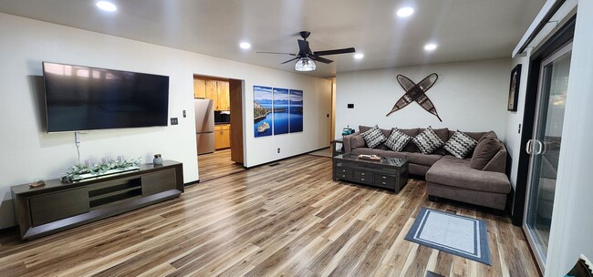 Building Photo - Fully Furnished House in South Lake Tahoe!...