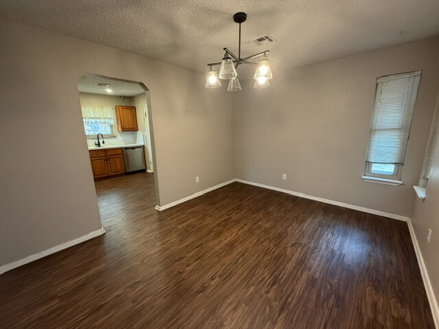 Building Photo - Midwest City- 3 Bed, 2 Bath