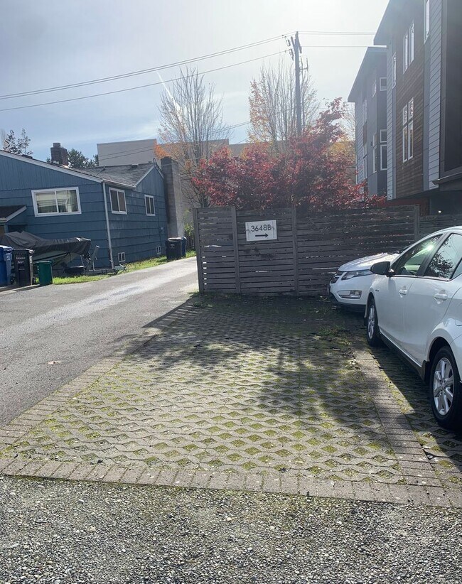 Building Photo - Mount Baker/Columbia City Townhome